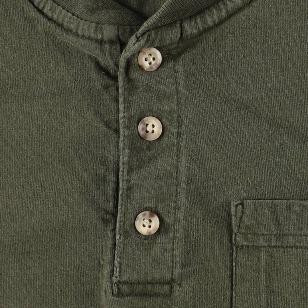 Carhartt Henley Neck Short Sleeve One-Point Logo Pocket T-Shirt, Men's Size Medium cotton Khaki type Vintage Second Hand