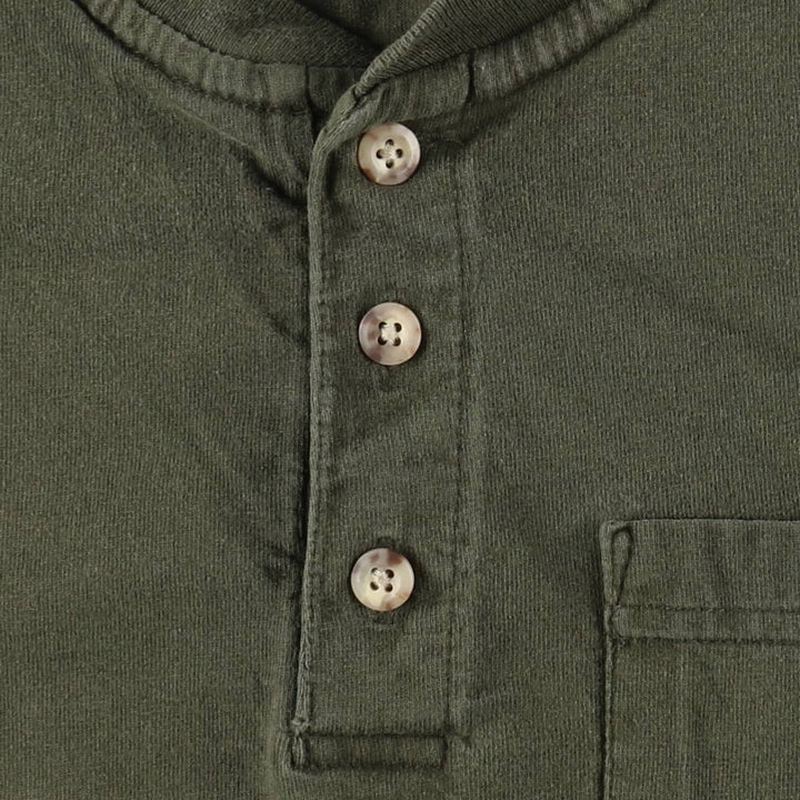 Carhartt Henley Neck Short Sleeve One-Point Logo Pocket T-Shirt, Men's Size Medium cotton Khaki type Vintage Second Hand