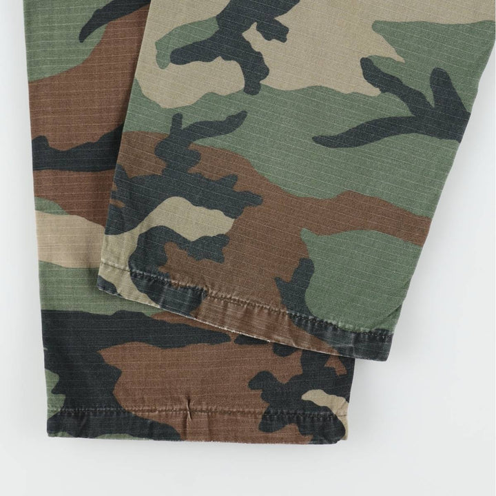 Civilian-made camouflage pattern woodland camo ripstop military cargo pants/combat pants, made in the USA, men's size W32 (approx.). polyester Khaki type Vintage Second Hand