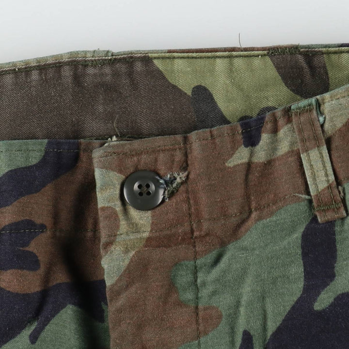 Civilian-made camouflage pattern woodland camo military cargo pants/combat pants, made in USA, men's size W30 equivalent, vintage. unclear Khaki type Vintage Second Hand