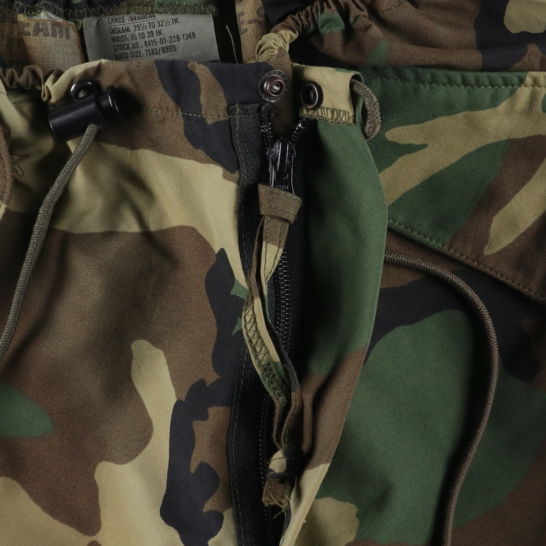 2000'S US Military Issue Camouflage Pattern Woodland Camo Military Gore-Tex Pants Made in USA Large-Regular (Men's Size L equivalent) Nylon Khaki type Vintage Second Hand
