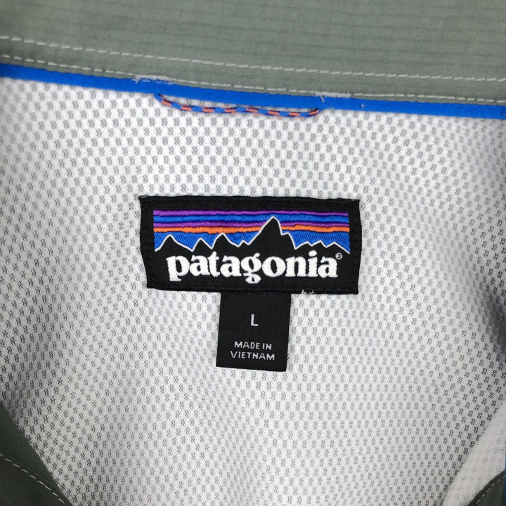 Patagonia 54234SP17 Concealed Button-Down Short-Sleeve Polyester Shirt, Men's Size L (approx.) polyester Khaki type Vintage Second Hand