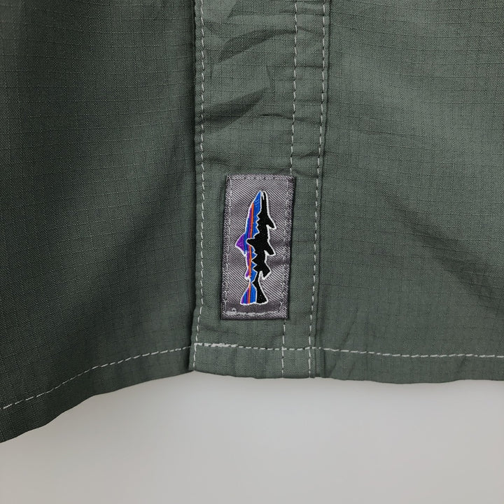 Patagonia 54234SP17 Concealed Button-Down Short-Sleeve Polyester Shirt, Men's Size L (approx.) polyester Khaki type Vintage Second Hand