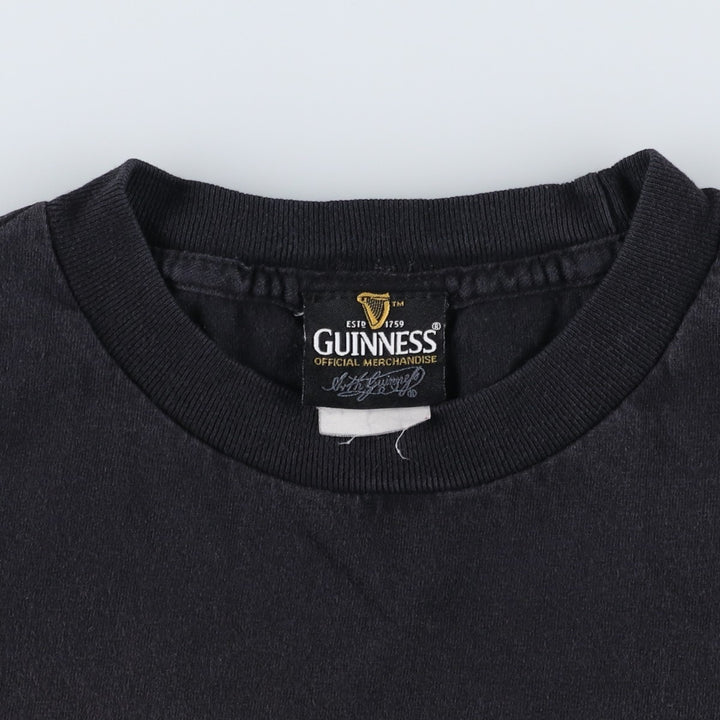 GUINNESS Beer Print Advertising T-Shirt (Unclear) - Men's Size S (Equivalent) - Crew Neck (Round Neck) - Short Sleeve unclear black type Vintage Second Hand