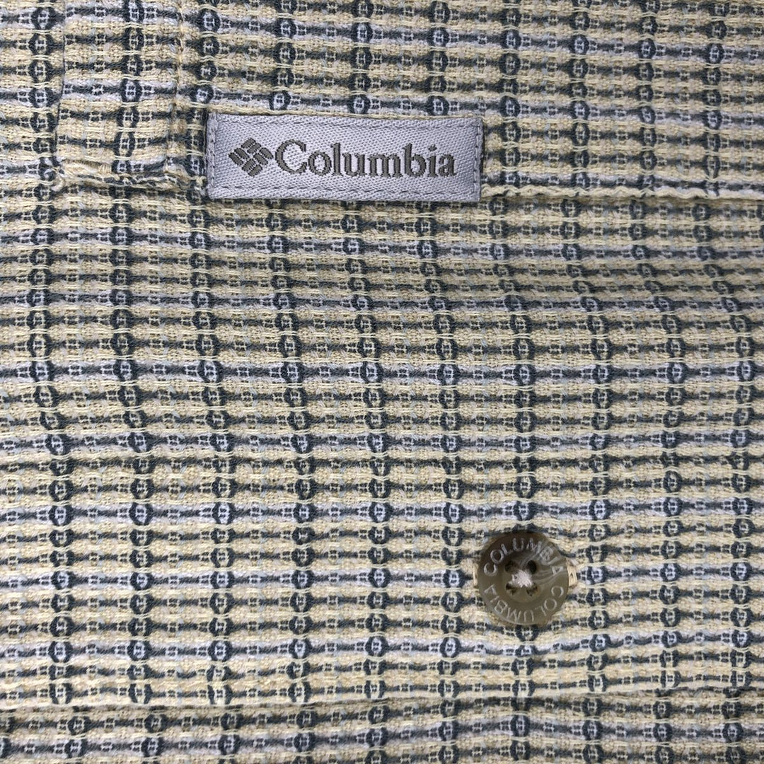 2000'S Columbia all-over print short-sleeved cotton shirt, boxy fit, men's size XL equivalent. cotton ivory Vintage Second Hand