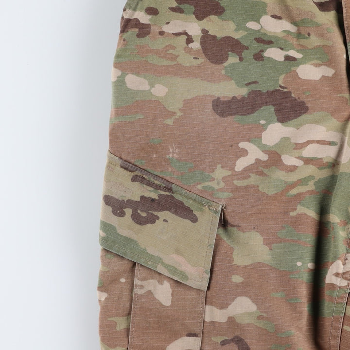 Genuine US military surplus Multicam camouflage pattern ripstop military cargo pants/combat pants, made in the USA, men's size W31 equivalent. Nylon Khaki type Vintage Second Hand