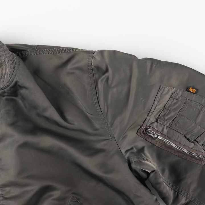 Civilian-made Alpha Industries MA-1 type padded military flight jacket, made in the USA, large size (equivalent to men's L). Nylon Khaki type sage green Vintage Second Hand