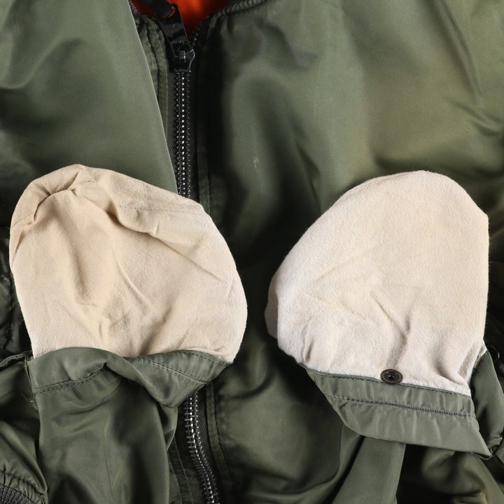 Civilian-made 1990'S Alpha Industries MA-1 type padded military flight jacket, made in the USA, men's size L equivalent, vintage. Nylon Khaki type Vintage Second Hand