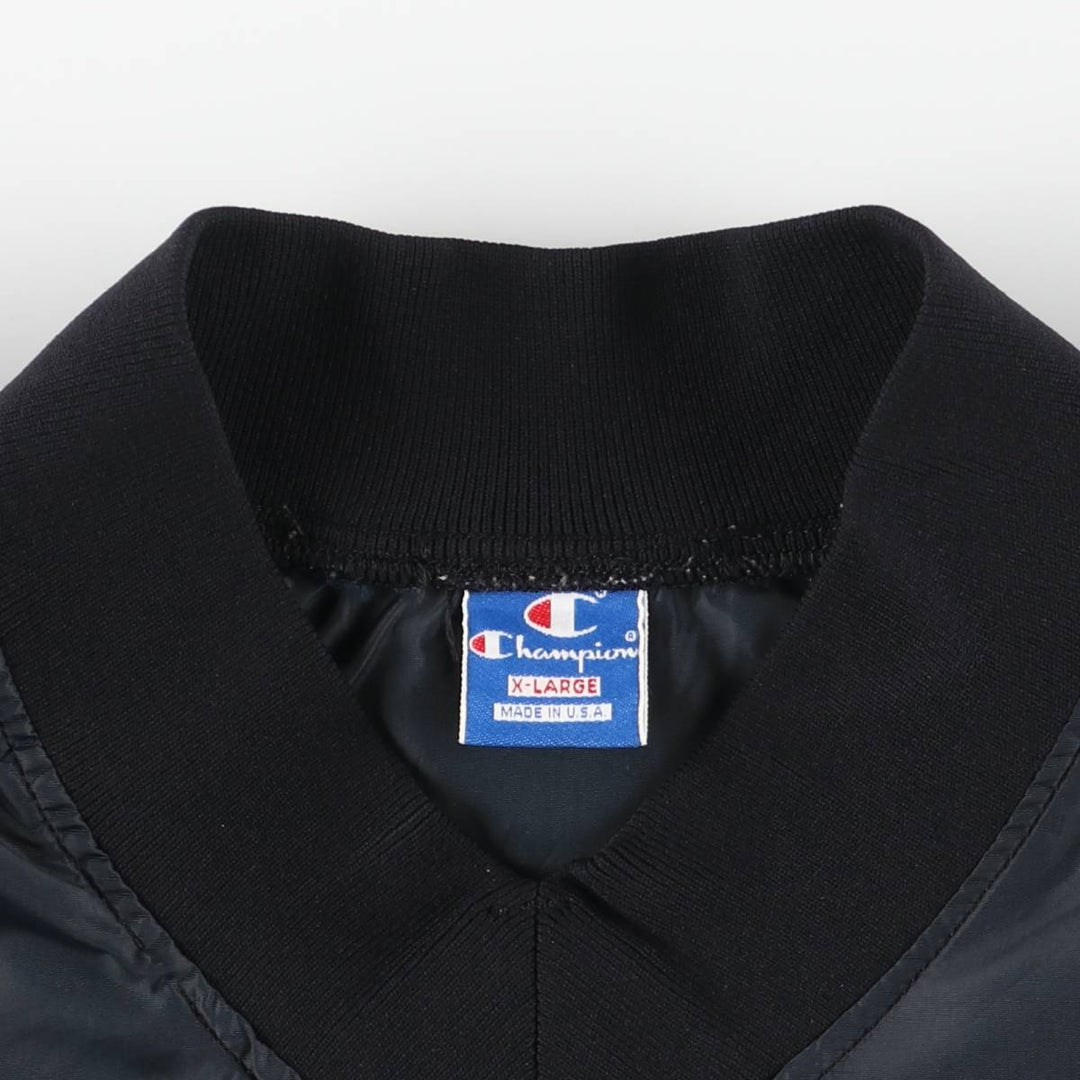 90'S Champion V-neck nylon pullover, made in USA, men's size XL equivalent, vintage. Nylon black type Vintage Second Hand