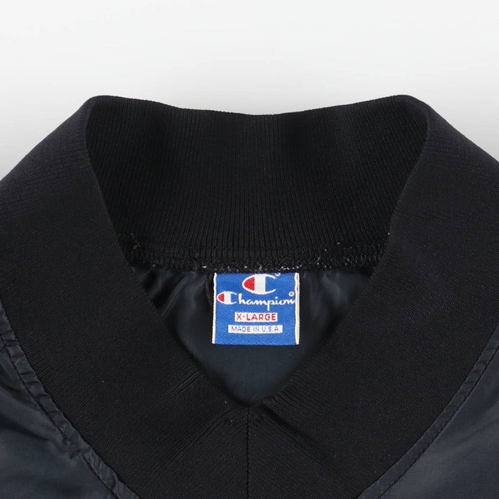 90'S Champion V-neck nylon pullover, made in USA, men's size XL equivalent, vintage. Nylon black type Vintage Second Hand