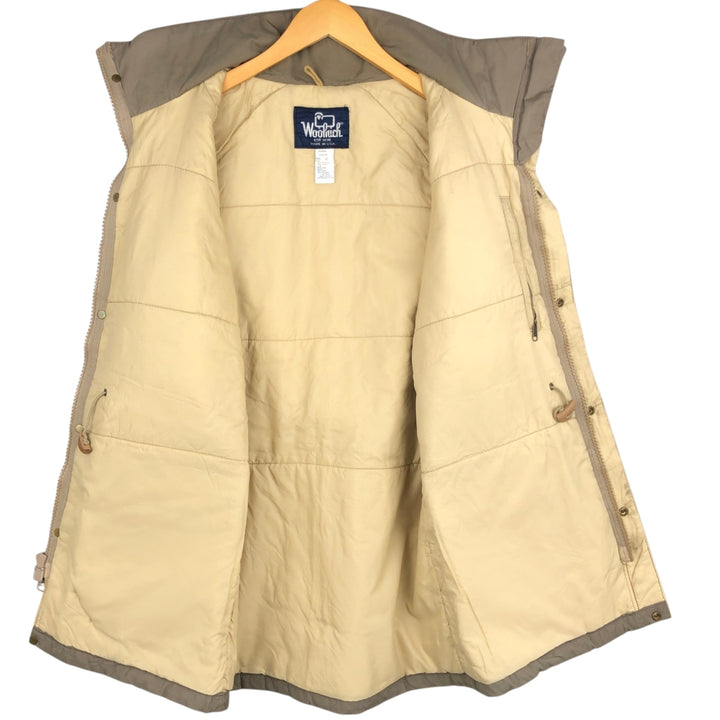 Vintage 1980'S Woolrich padded mountain jacket, shell jacket, and puffer jacket, made in the USA, size M, men's. polyester Beige type Vintage Second Hand