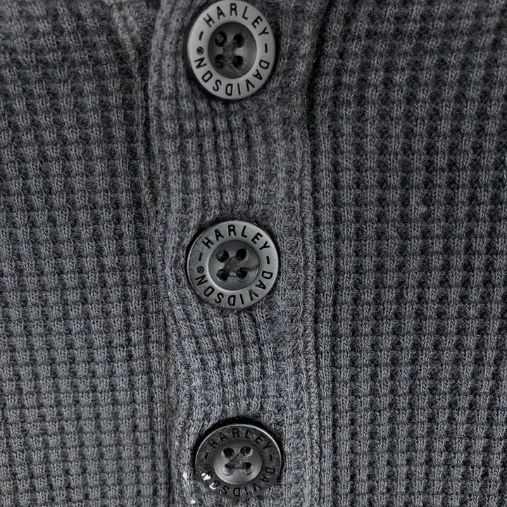 Harley-Davidson Skull Pattern Henley Neck Thermal Long-Sleeve T-Shirt (Men's Size M) unclear black type Vintage Second Hand