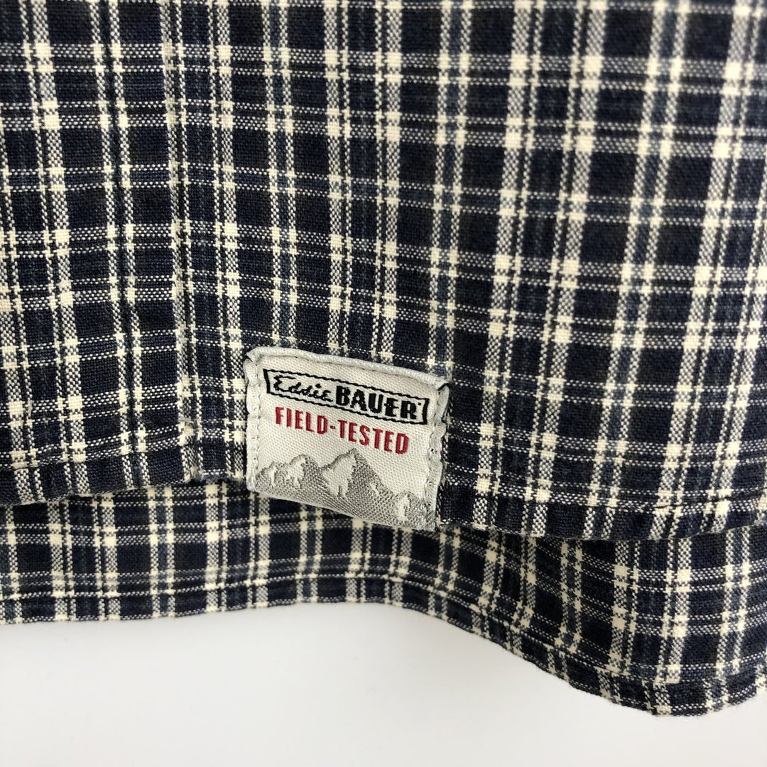 Eddie Bauer short sleeve button down check shirt, men's size M cotton navy blue type Vintage Second Hand