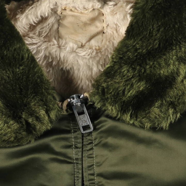 Vintage 1960s-1970'S civilian-issue padded military flight jacket, men's size L equivalent. unclear Khaki type Vintage Second Hand