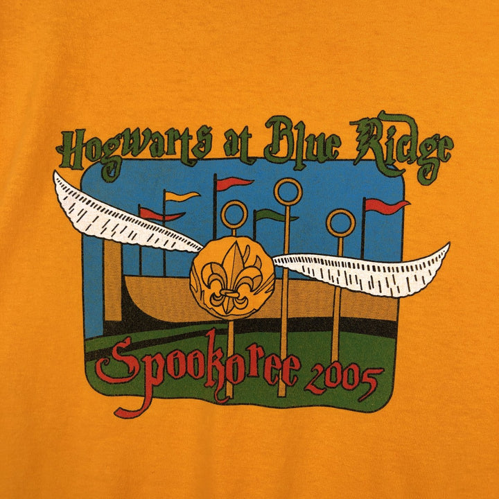 2000'S Fruit of the Loom Heavy Cotton Hogwarts at Blue Ridge Print T-Shirt, Men's Size XL (approx.) cotton yellow type Vintage Second Hand