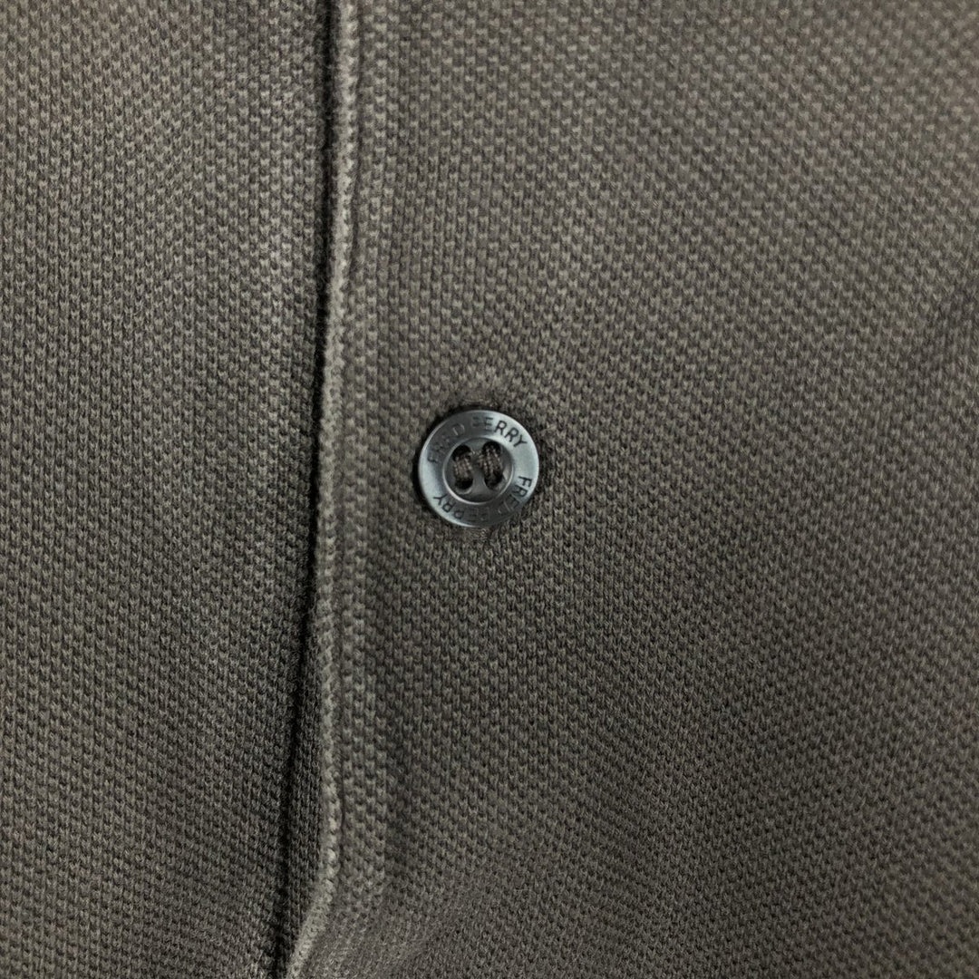 Fred Perry short sleeve polo shirt, size M for men cotton Khaki type Vintage Second Hand