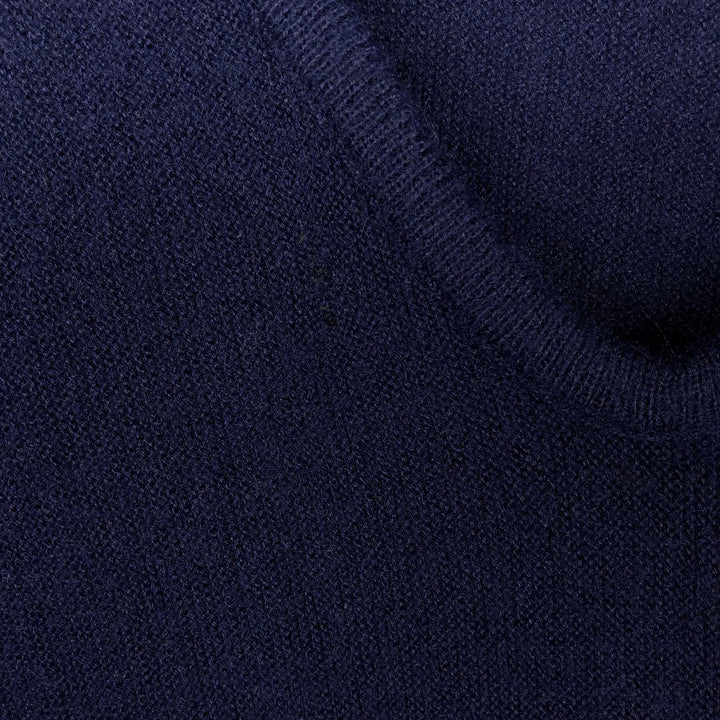 Vintage 70s-80'S Lacoste IZOD V-neck acrylic knit sweater, made in USA, men's size M equivalent. Oron Acrylic navy blue type Vintage Second Hand