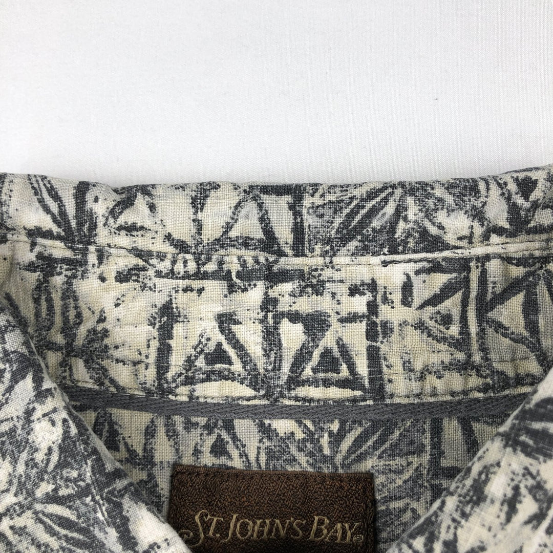 St. John's Bay all-over print short-sleeved cotton shirt, boxy fit, men's size L. cotton gray type Vintage Second Hand