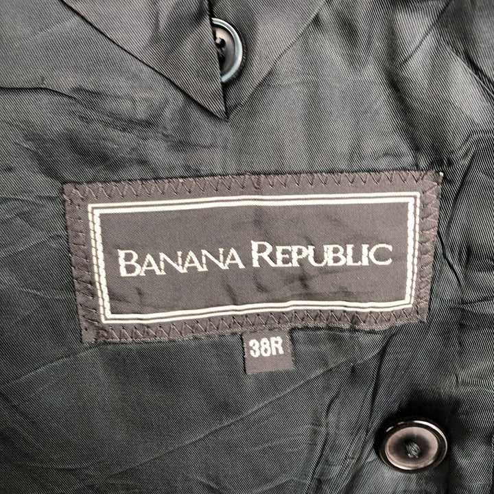 Banana Republic double-breasted peaked lapel navy blazer tailored jacket, made in the USA, men's size M equivalent. wool navy blue type Vintage Second Hand
