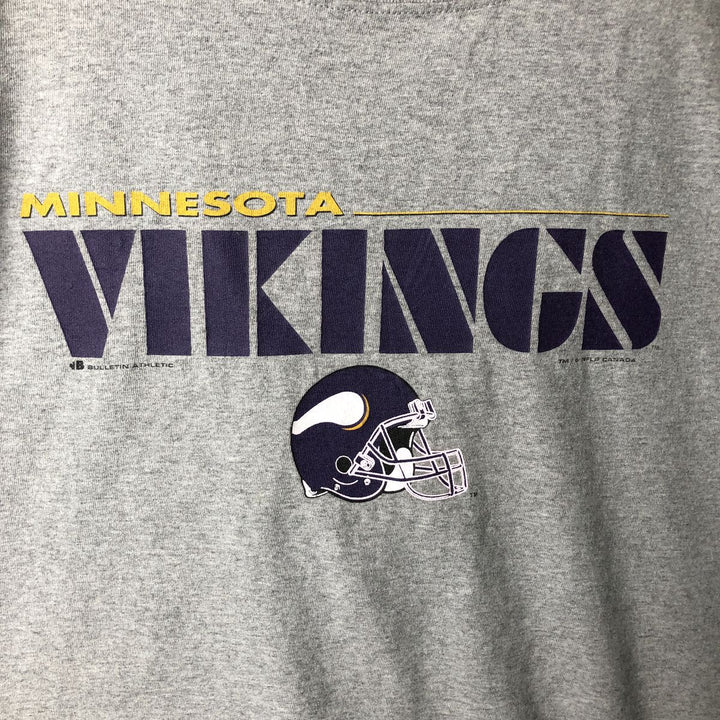 90'S Bulletin Athletic NFL Minnesota Vikings sports print T-shirt, Made in Canada, Men's size L equivalent, Vintage unclear gray type Vintage Second Hand