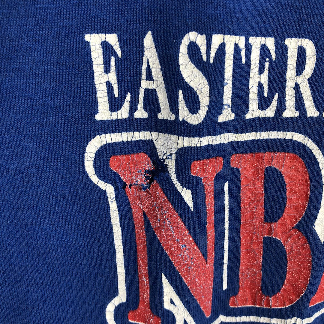 90'S Trench NBA Detroit Pistons Sports Print T-Shirt, Made in USA, Men's XL equivalent, Vintage polyester blue type Vintage Second Hand
