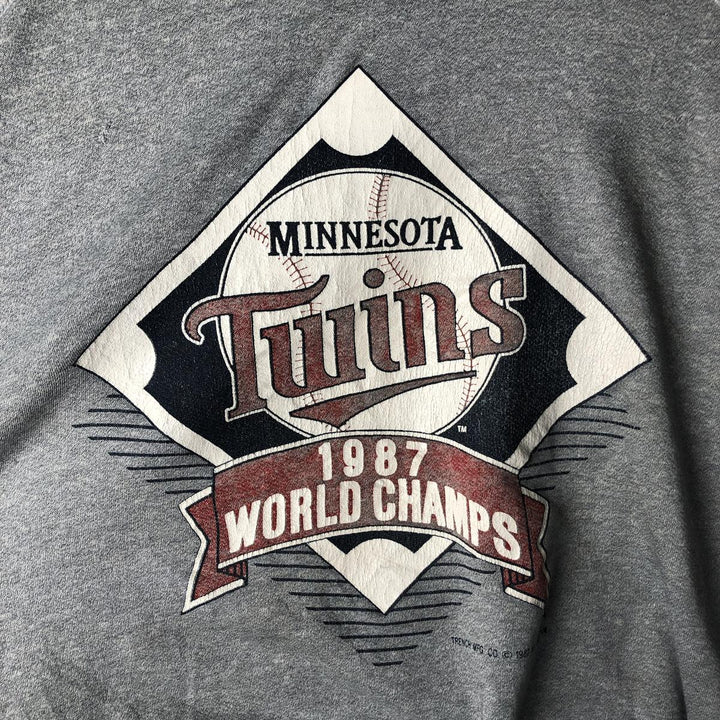 80'S TRENCH MLB Minnesota Twins Print Sweatshirt, Made in USA, Men's Size L (Equivalent), Vintage polyester gray type Vintage Second Hand
