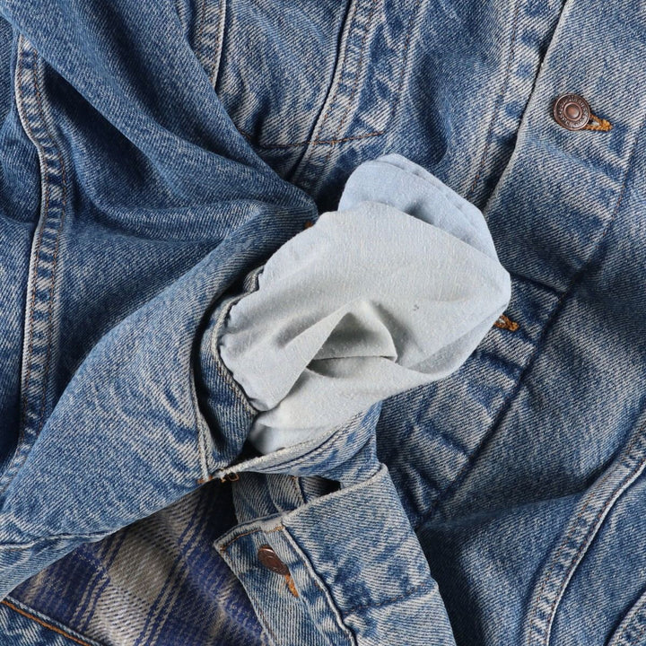 1990'S Levi's 70699-0289 Denim Jacket, Made in USA, Men's XL equivalent, Vintage. cotton blue type Vintage Second Hand