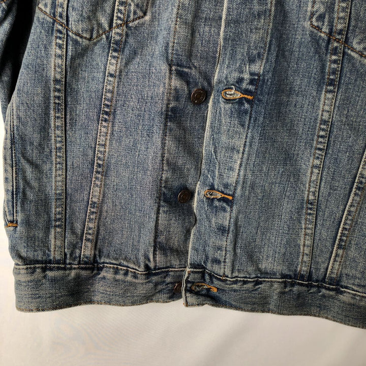 00'S Levi's denim jacket, denim jacket, men's size L cotton blue type Vintage Second Hand