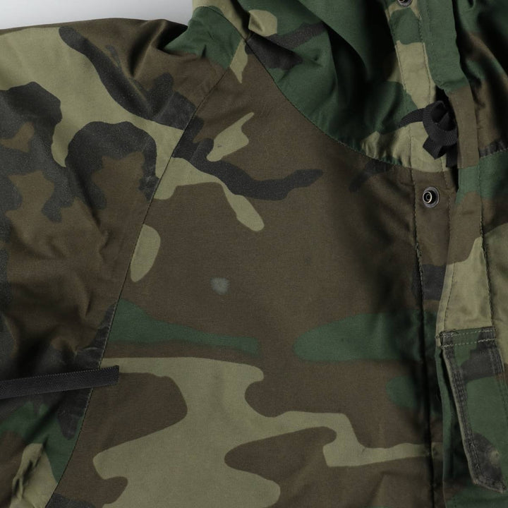 1990'S US Military Issue Woodland Camo ECWCS 1st Generation Mid-Production Military Gore-Tex Parka, Made in USA, Small-Regular Nylon Khaki type Vintage Second Hand