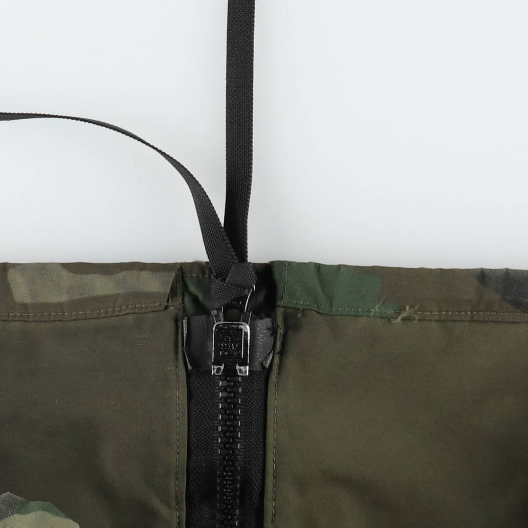 1990'S US Military Issue Woodland Camo ECWCS 1st Generation Mid-Production Military Gore-Tex Parka, Made in USA, Small-Regular Nylon Khaki type Vintage Second Hand