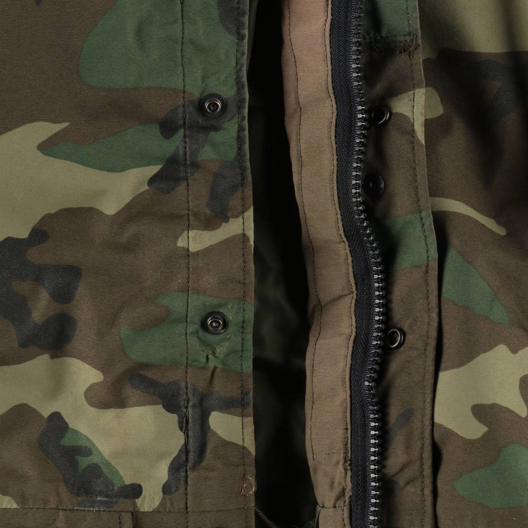 Bargain Price (with minor imperfections): 1990'S US Military Issue Woodland Camo ECWCS 1st Generation Mid-Production Military Gore-Tex Parka, Made in USA, Small-Short Nylon Khaki type Vintage Second Hand