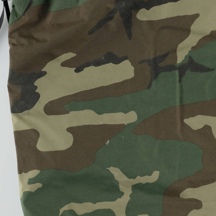 Bargain Price (with minor imperfections): 1990'S US Military Issue Woodland Camo ECWCS 1st Generation Mid-Production Military Gore-Tex Parka, Made in USA, Small-Short Nylon Khaki type Vintage Second Hand