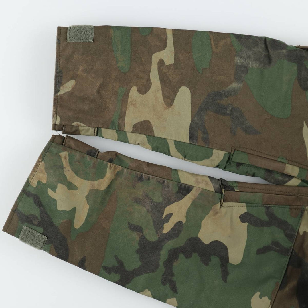 Bargain Price (with minor imperfections): 1990'S US Military Issue Woodland Camo ECWCS 1st Generation Mid-Production Military Gore-Tex Parka, Made in USA, Small-Short Nylon Khaki type Vintage Second Hand