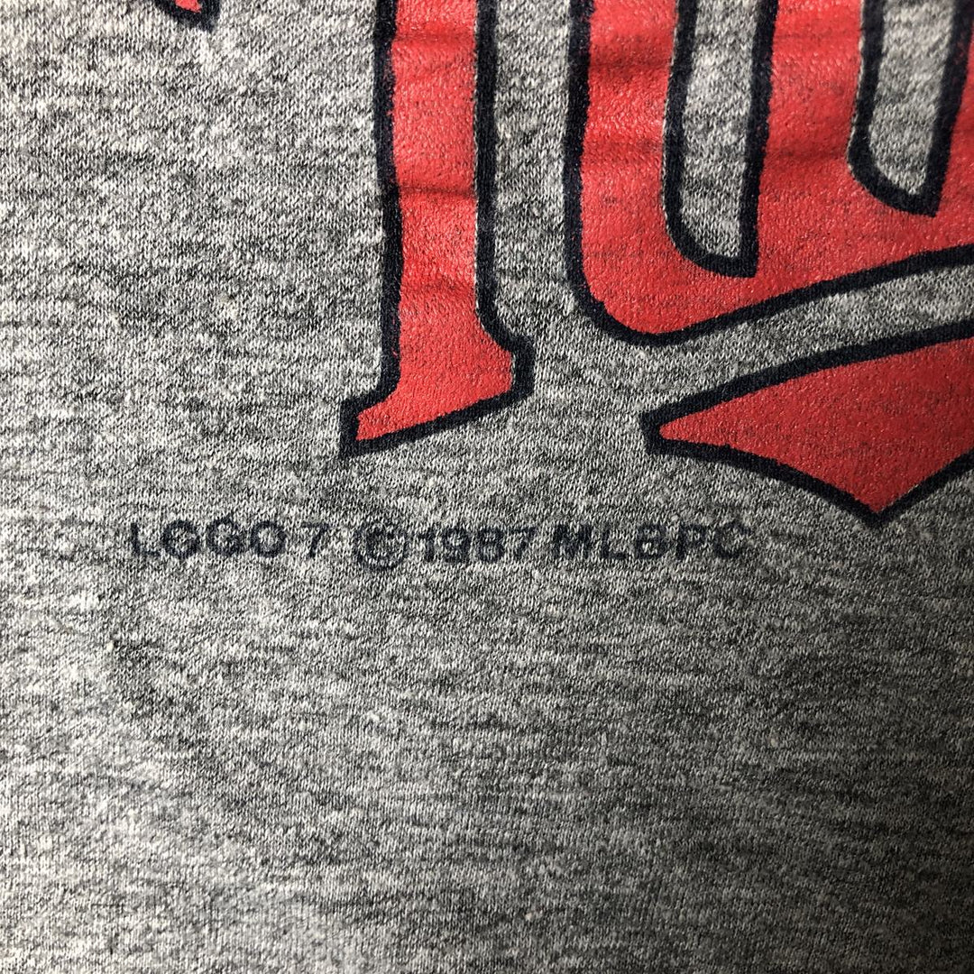 80'S Logo Seven MLB Minnesota Twins Sports Print T-Shirt, Made in USA, Men's Size M (approx.), Vintage polyester gray type Vintage Second Hand