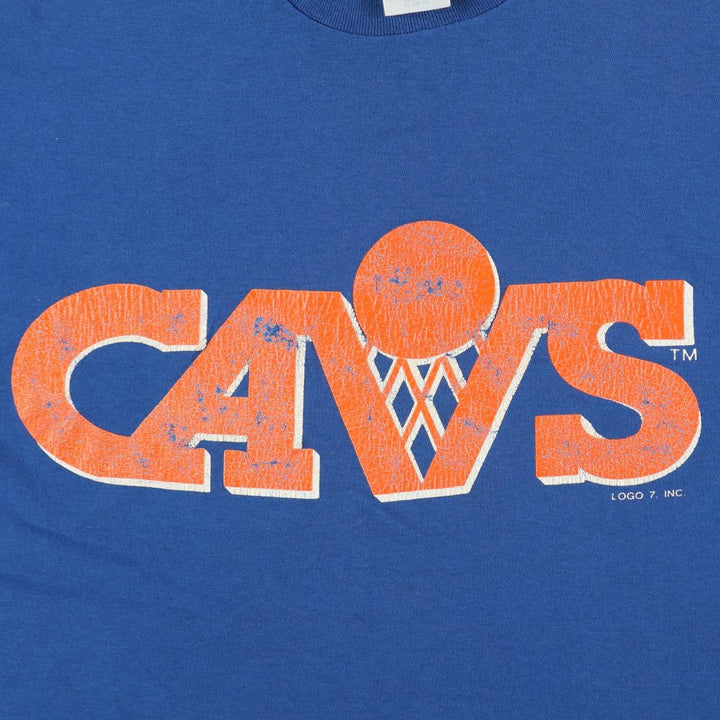 90'S Logo Seven Cleveland Cavaliers Logo Print T-Shirt, Made in USA, Men's XL equivalent, Vintage polyester blue type Vintage Second Hand