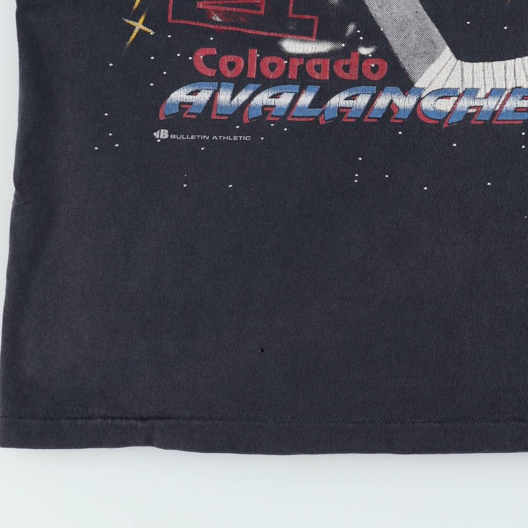 90'S Bulletin Athletic Colorado Avalanche Sports Print T-Shirt, Made in Canada, Men's XL equivalent, Vintage cotton black type Vintage Second Hand