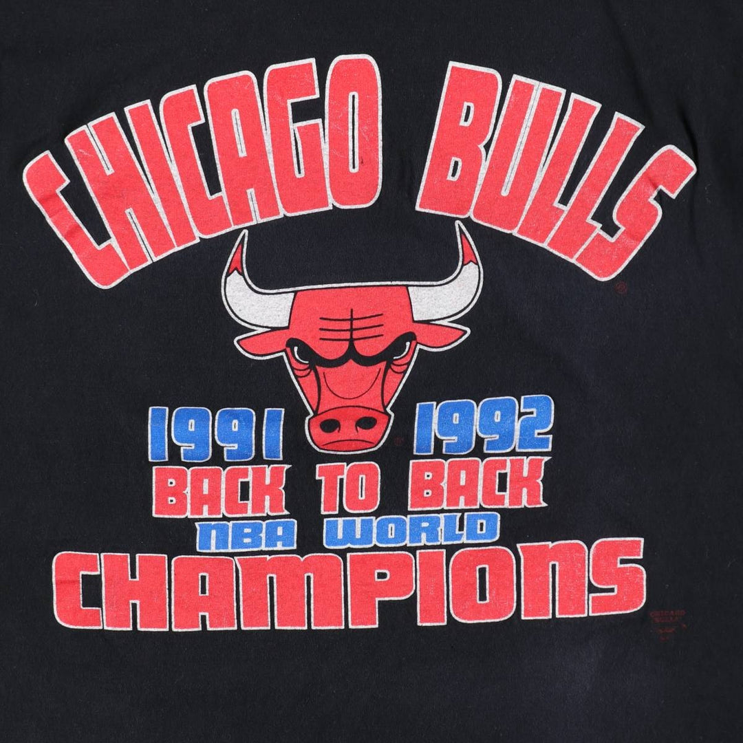 90'S NUTMEG NBA CHICAGOBULLS Sports Print T-Shirt, Men's Size S (approx.), Vintage unclear black type Vintage Second Hand