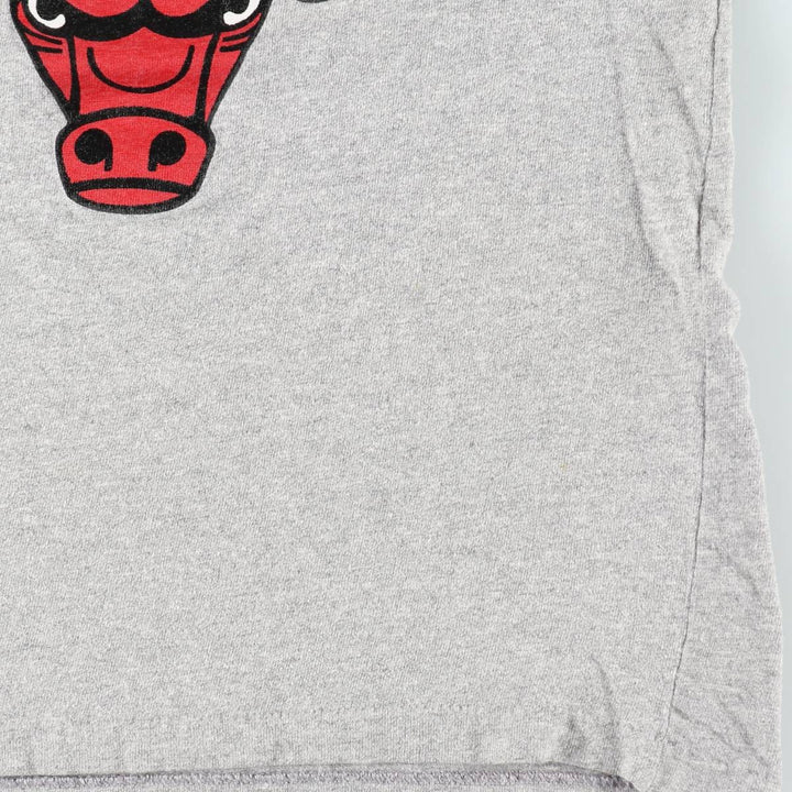 90'S Ravens NBA Chicago Bulls Logo Print T-Shirt, Made in Canada, Men's Size L (approx.), Vintage cotton gray type Vintage Second Hand
