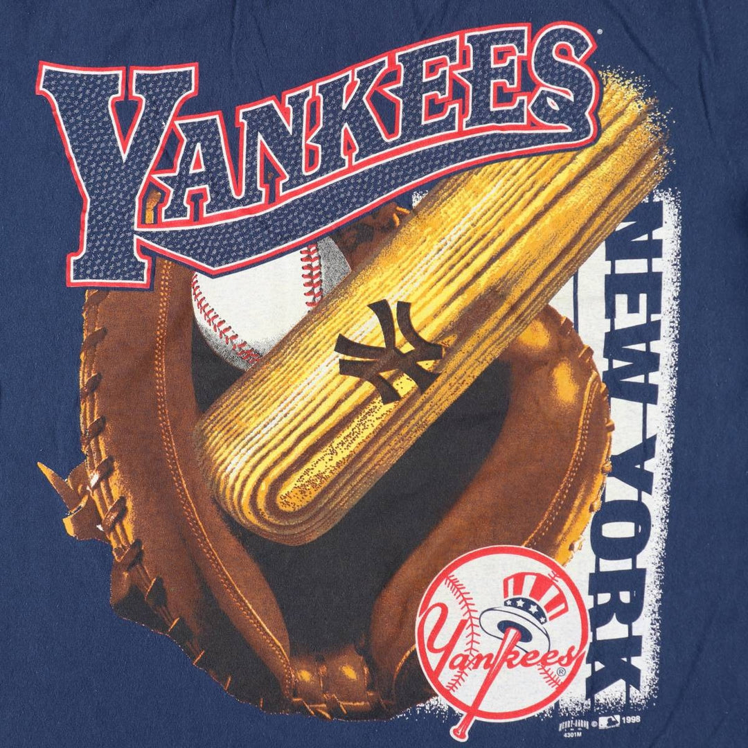 90'S MLB New York Yankees sports print t-shirt, men's size L equivalent, vintage. unclear navy blue type Vintage Second Hand