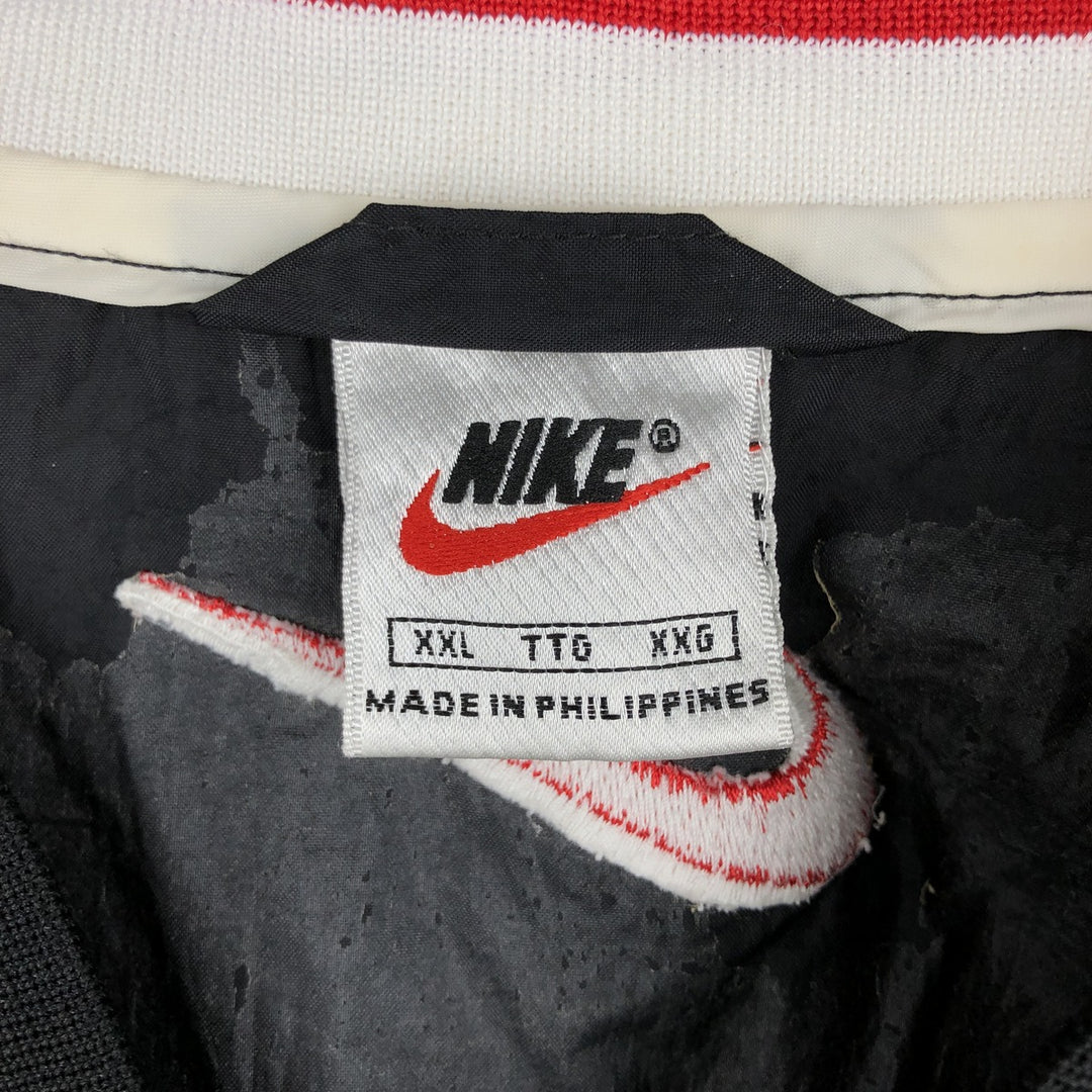 90'S Nike V-neck nylon pullover, men's size XXL equivalent, V-neck. Nylon black type Vintage Second Hand