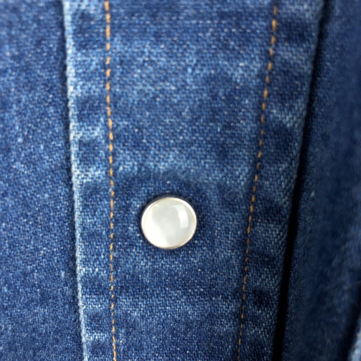 Carhartt Long Sleeve Denim Western Shirt, Men's Size Medium unclear blue type Vintage Second Hand