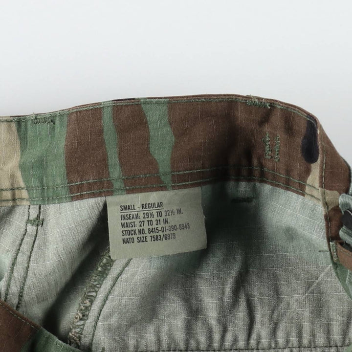 2000'S US Military Issue Camouflage Pattern Woodland Camo Ripstop Military Cargo Pants Combat Pants Made in USA Men's W31 Nylon Khaki type sage green Vintage Second Hand