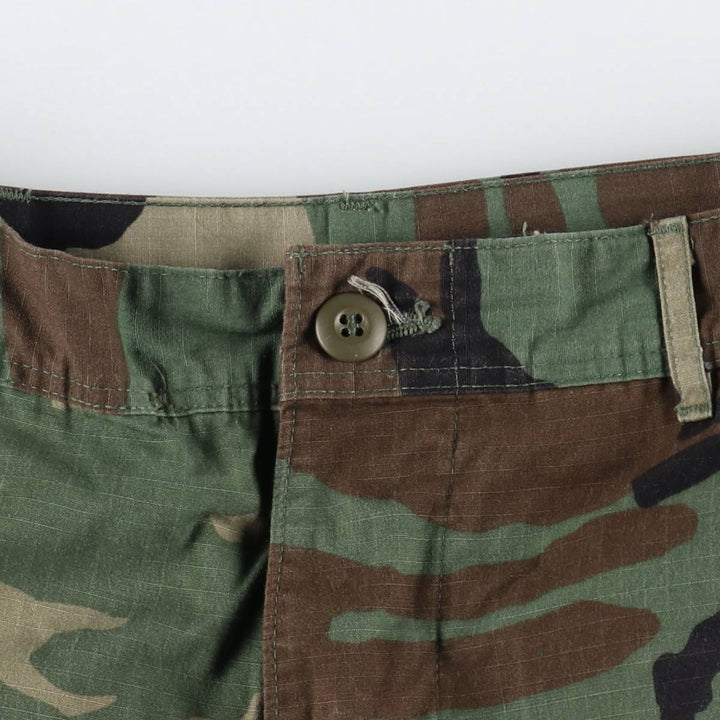 2000'S US Military Issue Camouflage Pattern Woodland Camo Ripstop Military Cargo Pants Combat Pants Made in USA Men's W31 Nylon Khaki type sage green Vintage Second Hand