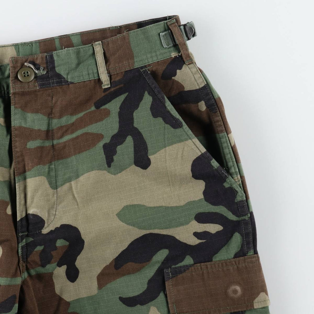 2000'S US Military Issue Camouflage Pattern Woodland Camo Ripstop Military Cargo Pants Combat Pants Made in USA Men's W31 Nylon Khaki type sage green Vintage Second Hand