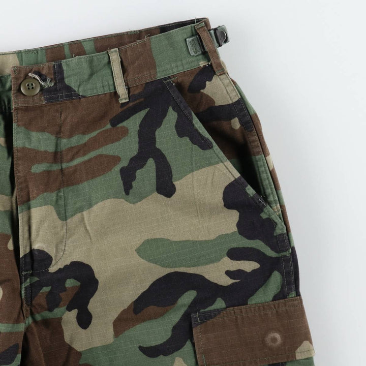 2000'S US Military Issue Camouflage Pattern Woodland Camo Ripstop Military Cargo Pants Combat Pants Made in USA Men's W31 Nylon Khaki type sage green Vintage Second Hand