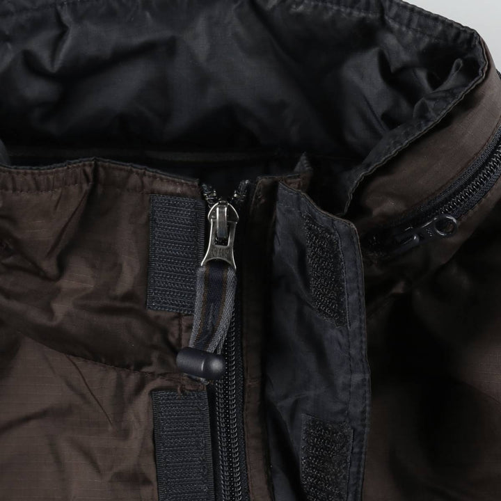 90'S GAP Vintage Ripstop Nylon Jacket, Men's Size Medium Nylon brown type Vintage Second Hand
