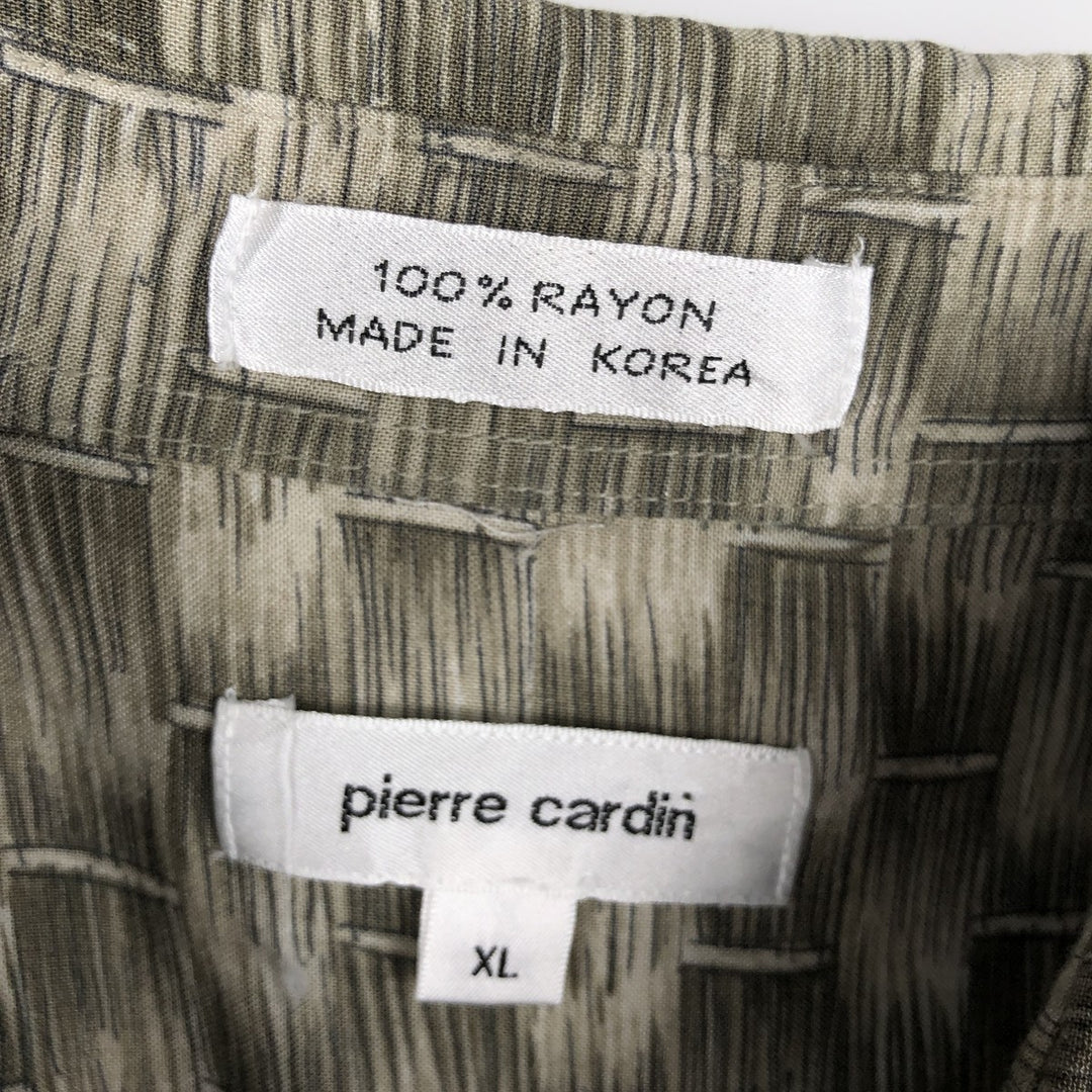Pierre Cardin all-over print short-sleeved rayon box shirt, men's size XL. Rayon Khaki type Vintage Second Hand