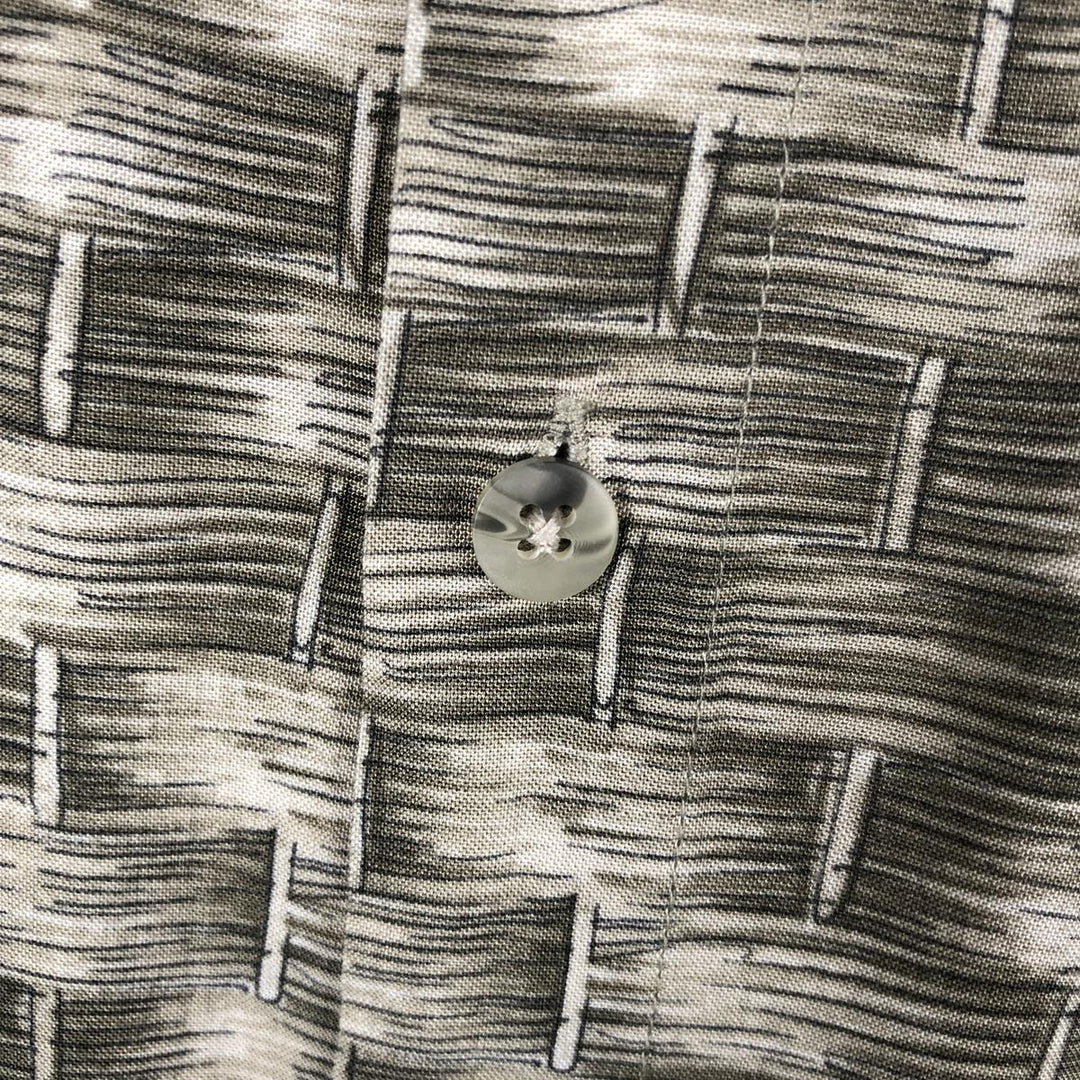 Pierre Cardin all-over print short-sleeved rayon box shirt, men's size XL. Rayon Khaki type Vintage Second Hand
