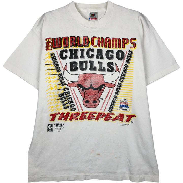 Fruit of the Loom NBA Chicago Bulls sports print T-shirt, Made in USA, Men's size L (approx.) cotton white type Vintage Second Hand