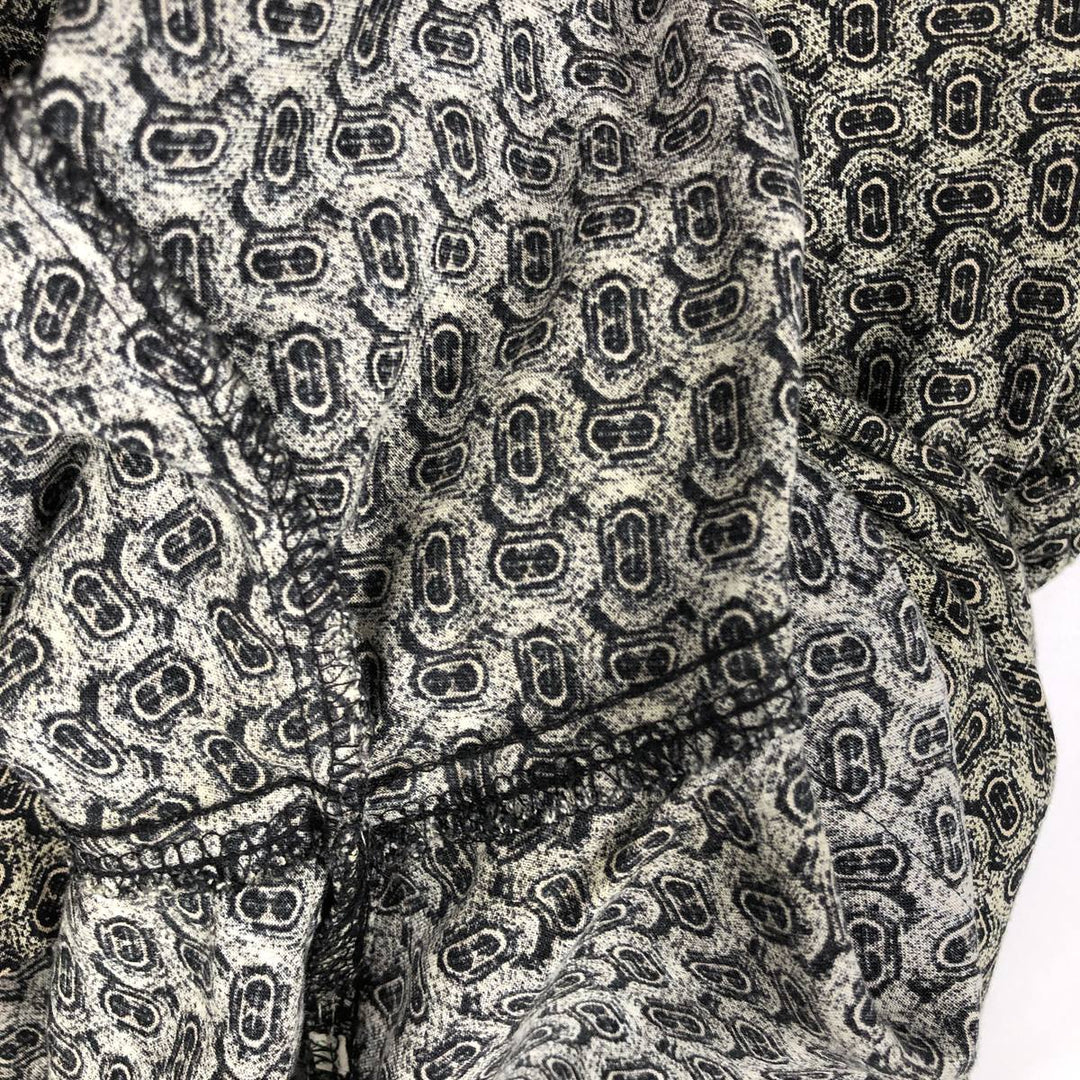 All-over print short-sleeved rayon shirt, boxy fit, men's size XL. Rayon green type Vintage Second Hand